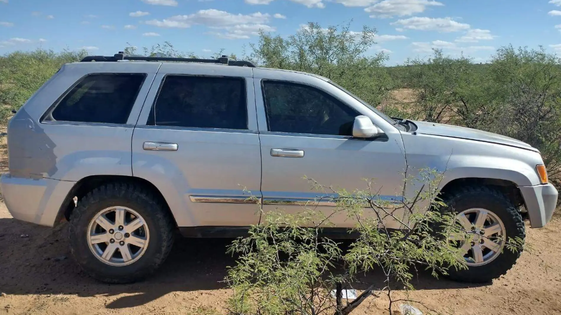 Aseguran autos robados y blindados en Magdalena de Kino